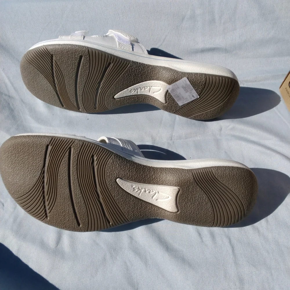 Clarks White Cloudsteppers Dual-Strap Comfort Sandals